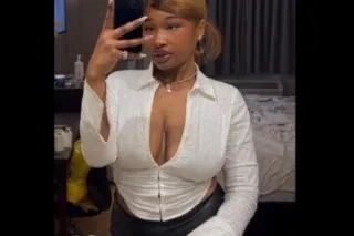 CHYNA W/ THE GOLDEN 🍯✨😉 AVAILA... - Image 4