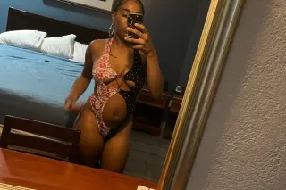 Im back come hang out with me before i leave 🙃 Outcalls and incall Availabe Now💦😘 - Image 7