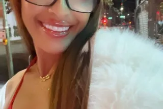 Bite Sized Tiny Latina 🎂 Stock... - Image 2