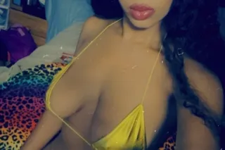 hot and horny babe - Image 5