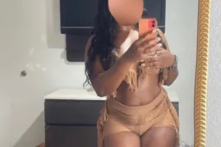 FS OUT💕NEW TO THE AREA💕📲LETS HAVE SOME FUN! 💃🏽💃🏽AND I HAVE A FRIEND LETS HAVE A TRIO🤪👩🏿‍❤️‍💋‍👩🏽 - Image 3