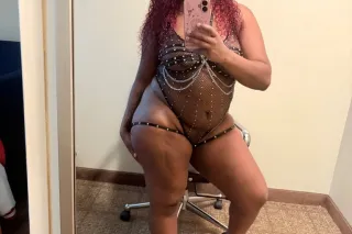 BIG BUTT 🍑 SLUT 💦💋🍭🍭 - Image 4