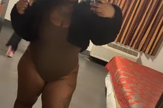 INCALLS SPECIALS🫦 Thee Best Throat Goat is back🍫😘 - Image 6